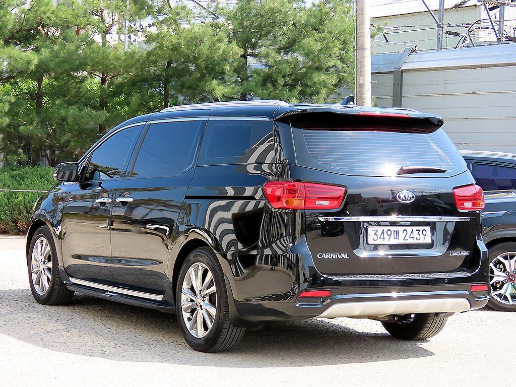 KIA Carnival - Vista 3