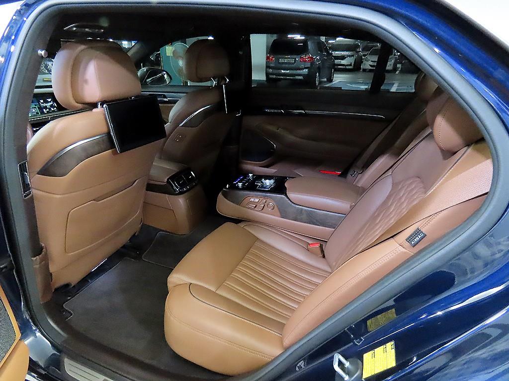Genesis G90 - Vista 7