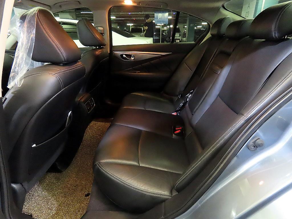 Infiniti Q - Vista 7
