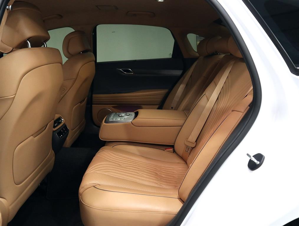 Genesis G80 - Vista 10