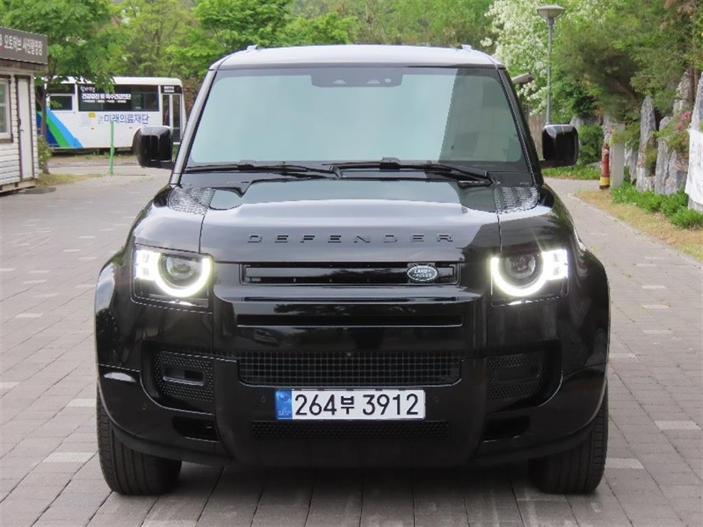 Land Rover Defender 2025 Negro - Importación desde Corea - HF Imports Iquique - Foto 1