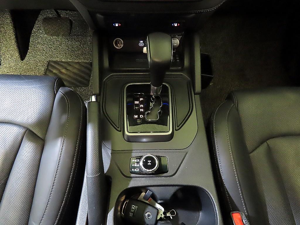 Ssangyong Rexton - Vista 12