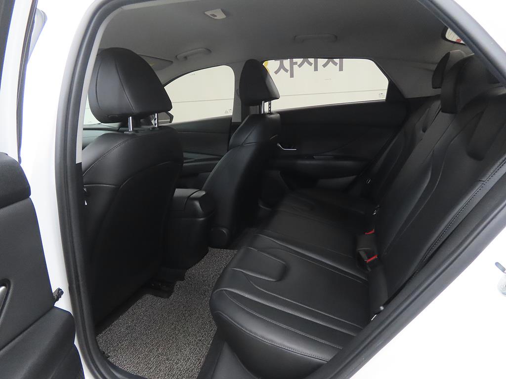 HYUNDAI Avante - Vista 6