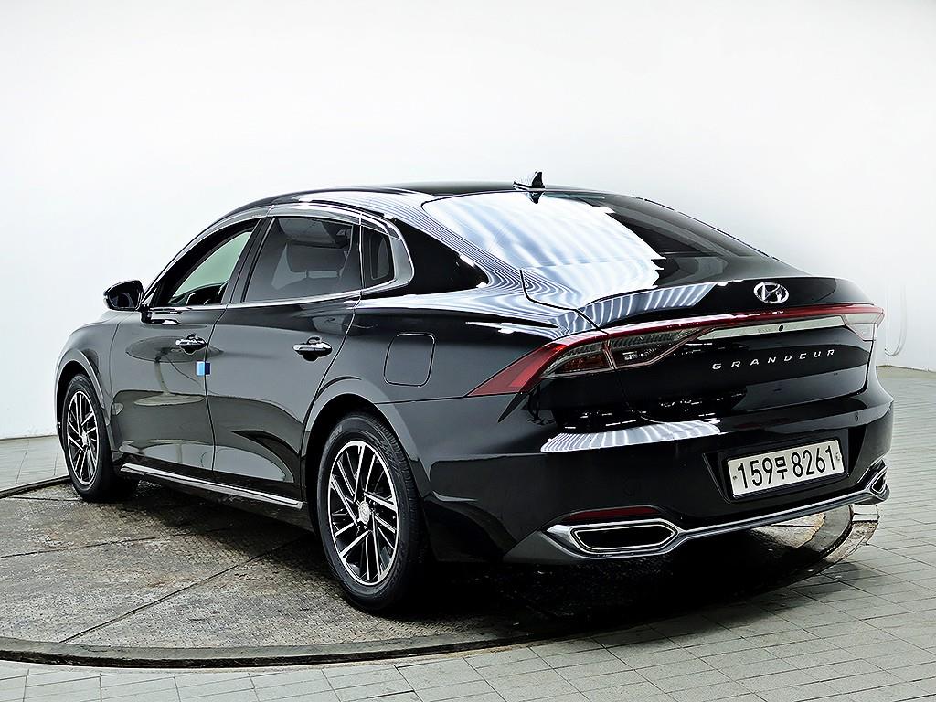 HYUNDAI Grandeur - Vista 7