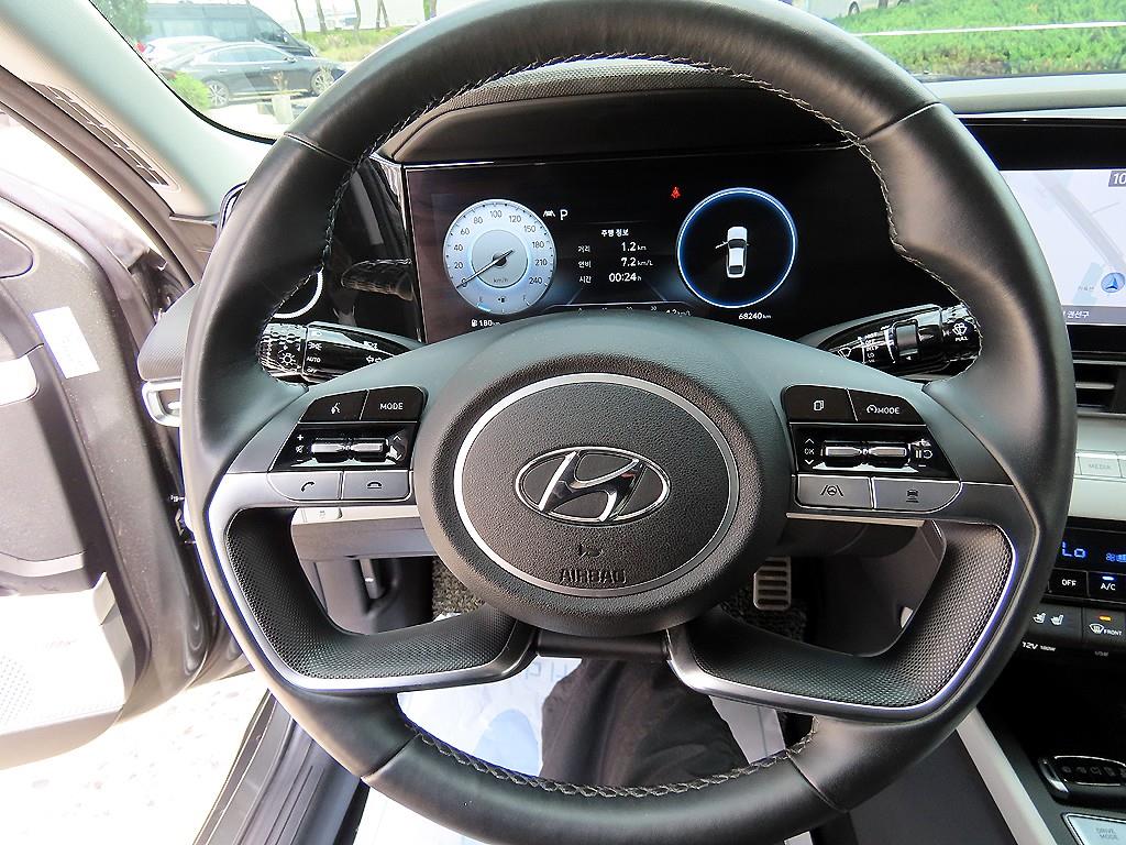 HYUNDAI Avante - Vista 8