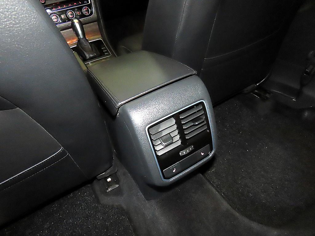 Volkswagen Passat 2018 Blanco - Importación desde Corea - HF Imports Iquique - Foto 17