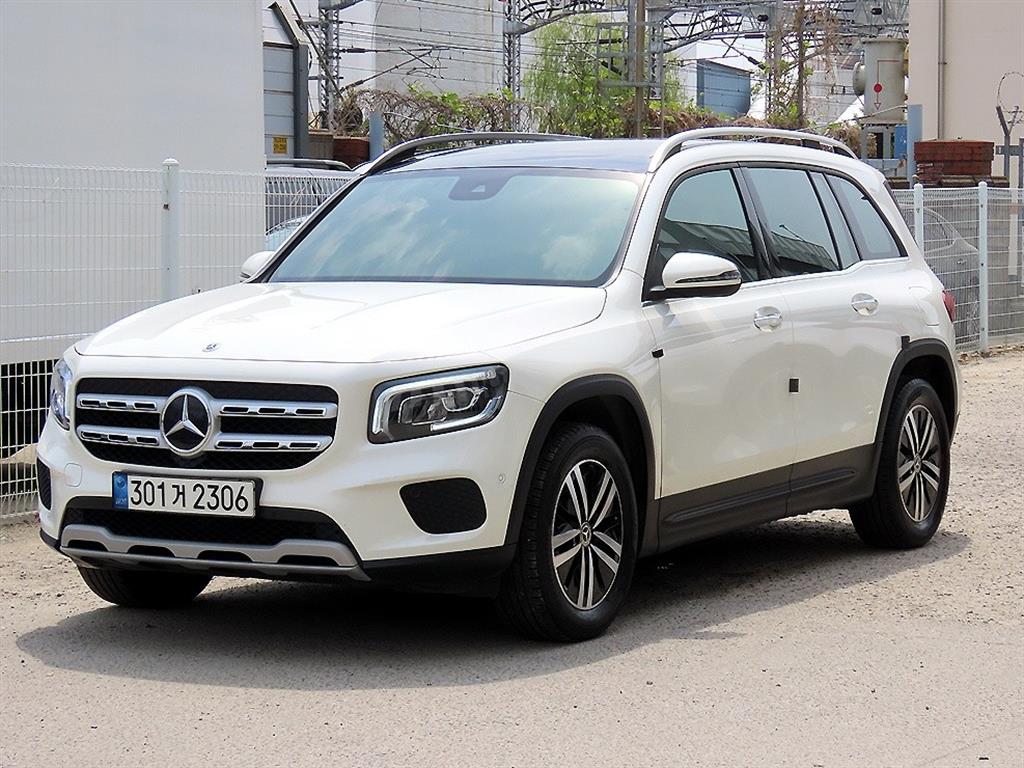 Mercedes Benz GLB Class - Vista 2