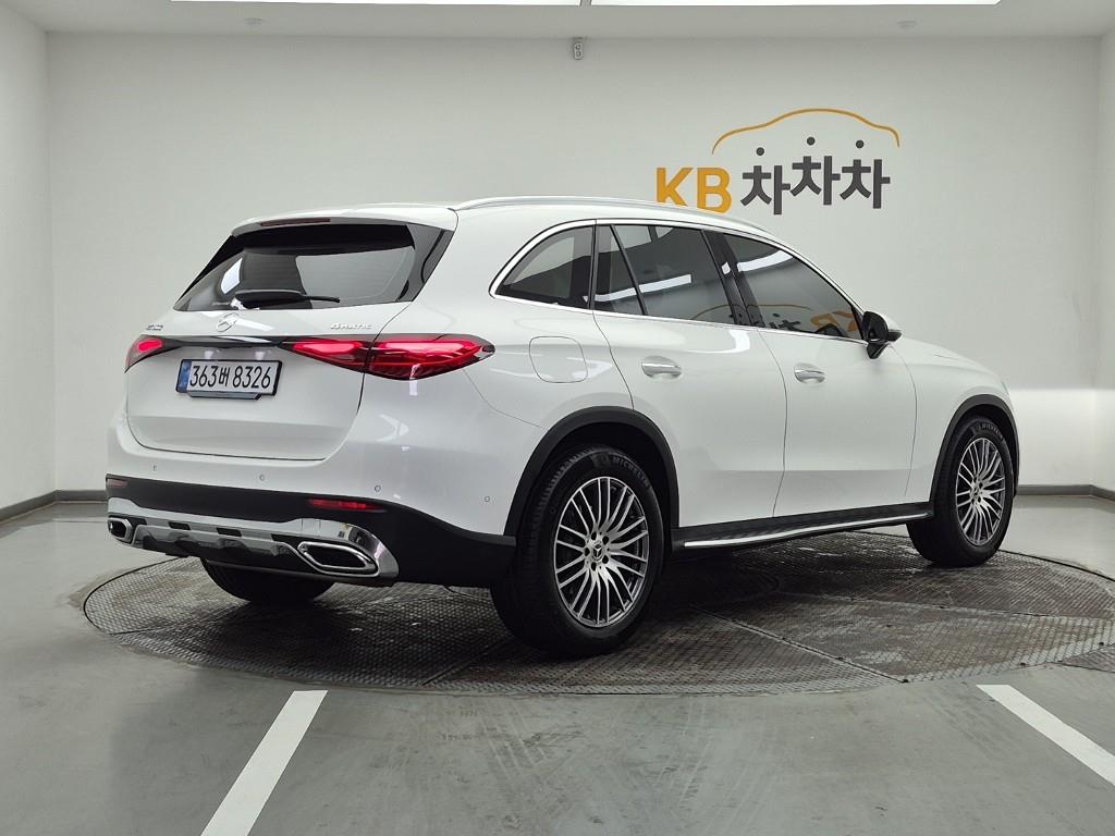 Mercedes Benz GLC Class - Vista 4