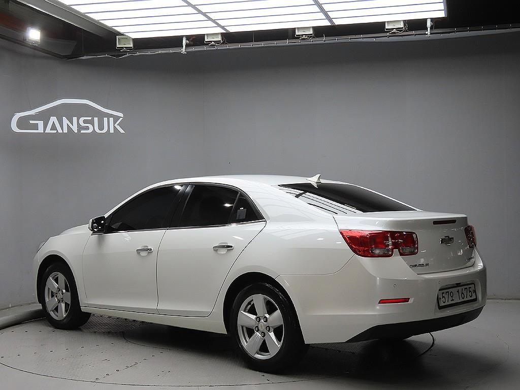 Chevrolet Malibu - Vista 5