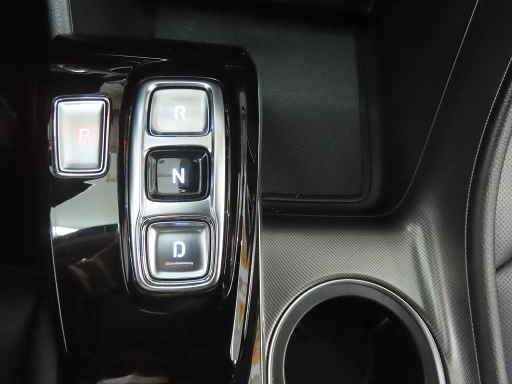 HYUNDAI Sonata - Vista 12