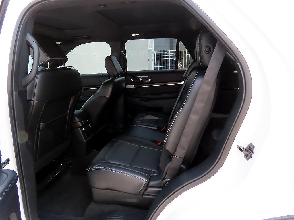 Ford Explorer - Vista 6