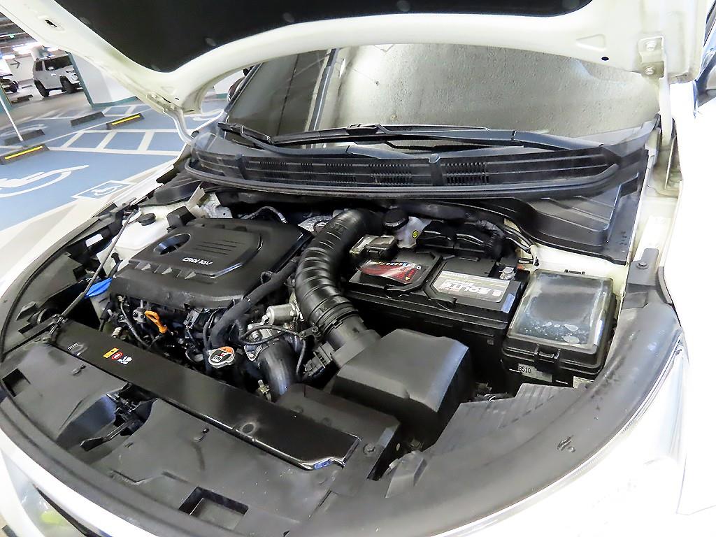 KIA Stonic 2019 Blanco - Importación desde Corea - HF Imports Iquique - Foto 18