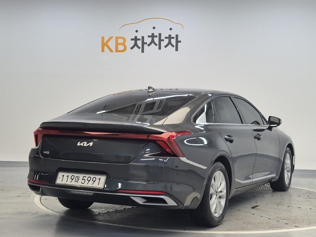 KIA K8 - Vista 3