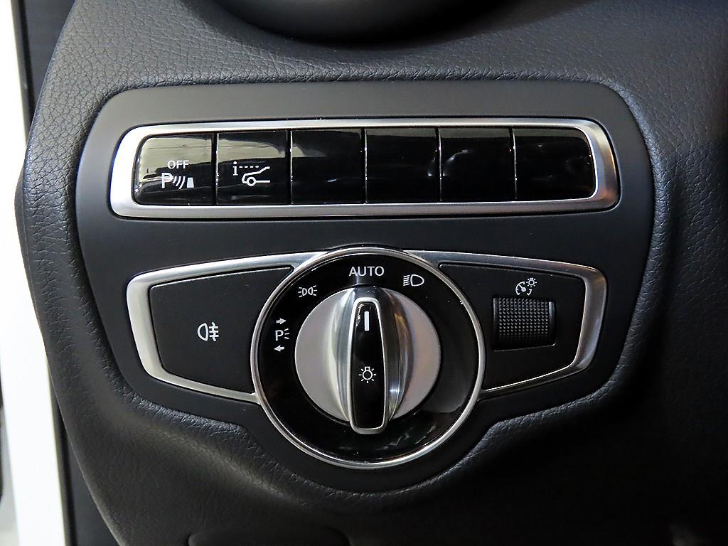 Mercedes Benz C Class 2015 Blanco - Importación desde Corea - HF Imports Iquique - Foto 13