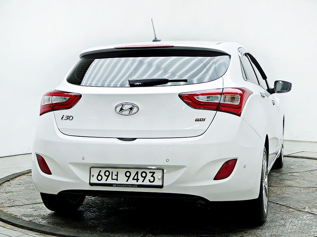 HYUNDAI i30 - Vista 5