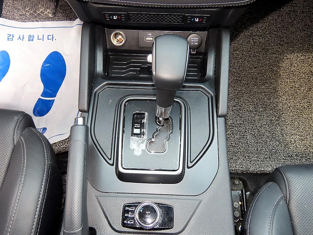 Ssangyong Rexton - Vista 10