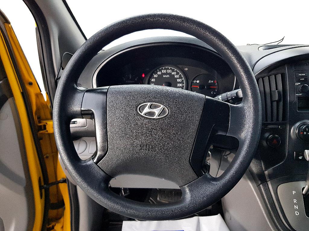 HYUNDAI Starex - Vista 11