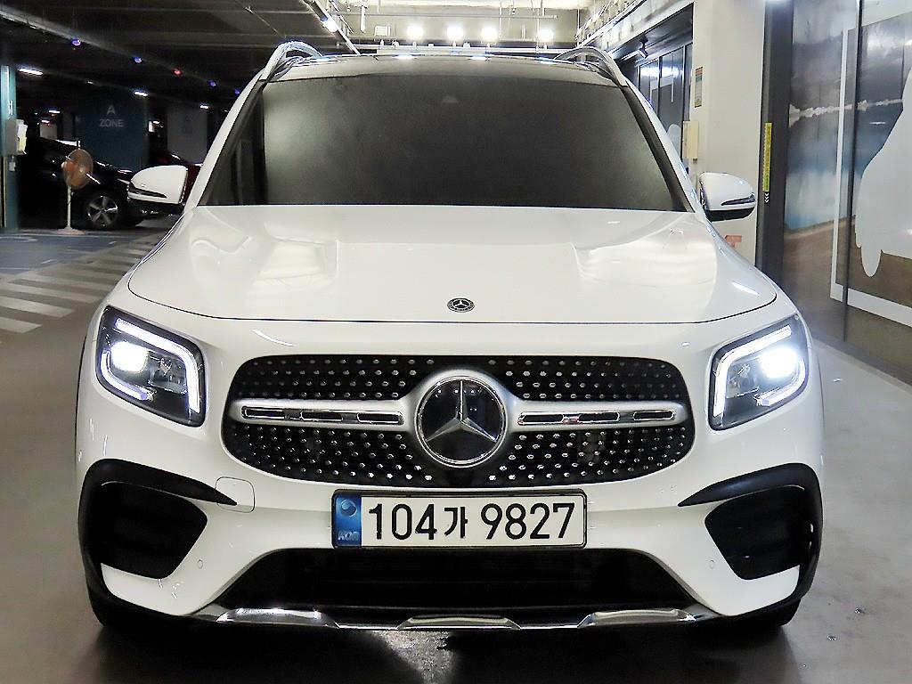 Mercedes Benz GLB Class - Vista 2