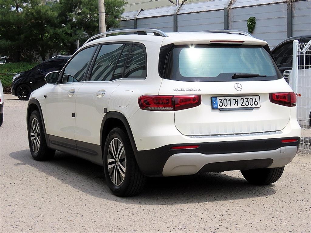 Mercedes Benz GLB Class - Vista 3