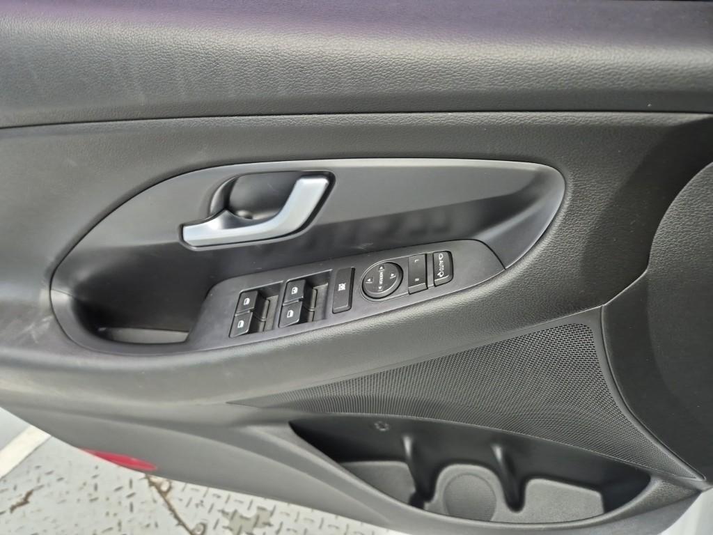 HYUNDAI i30 2018 Blanco - Importación desde Corea - HF Imports Iquique - Foto 14