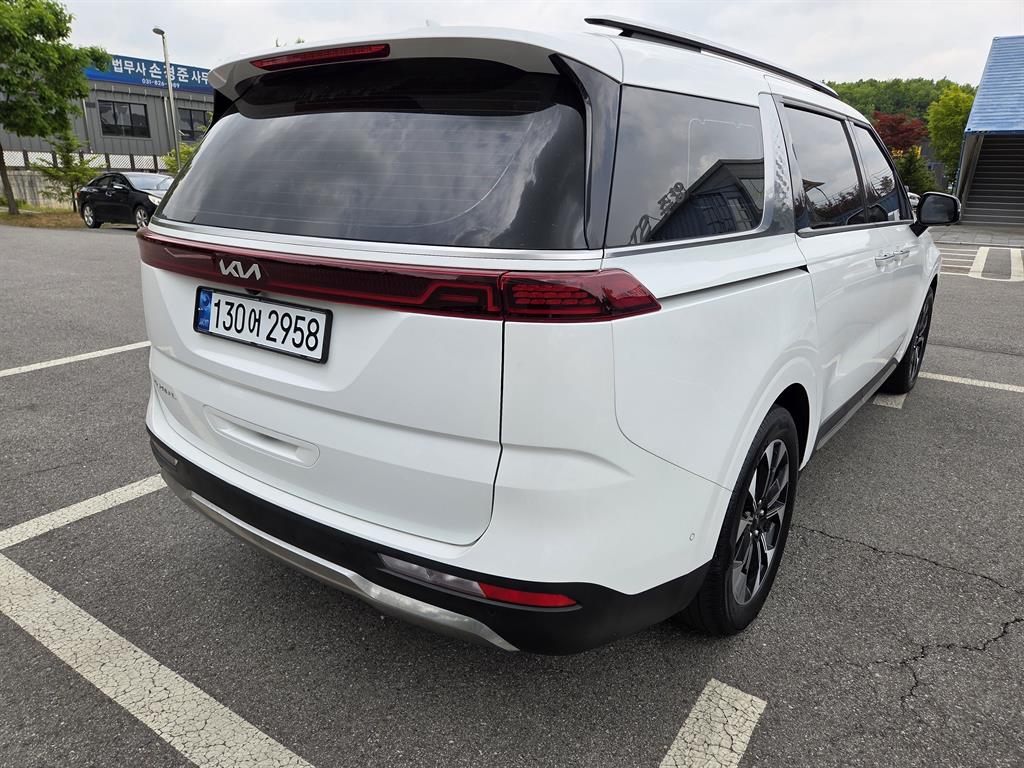 KIA Carnival - Vista 4