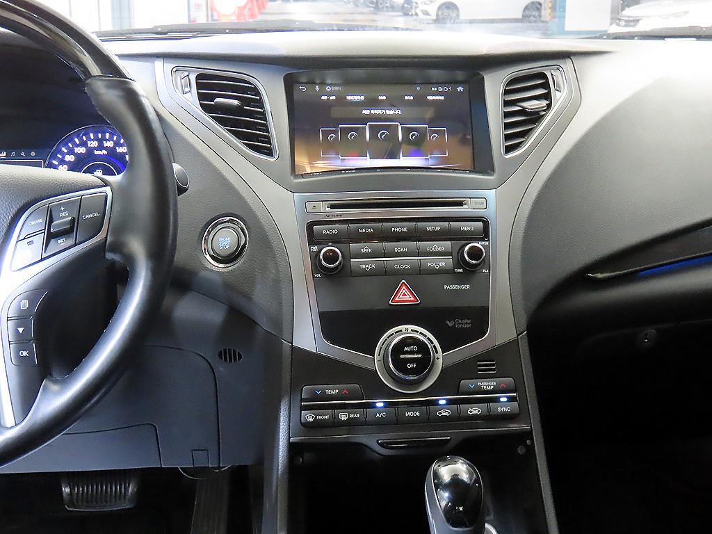 HYUNDAI Grandeur - Vista 11