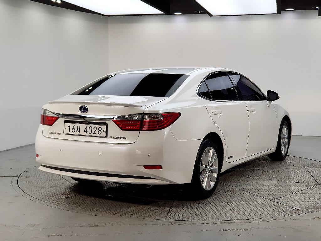 Lexus ES - Vista 4