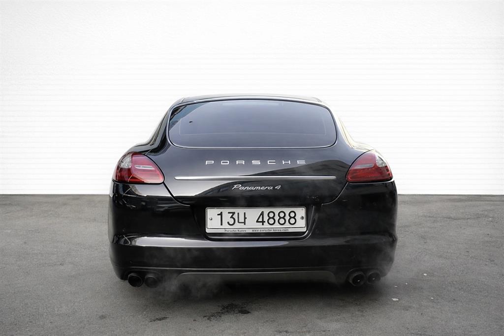 Porsche Panamera - Vista 3