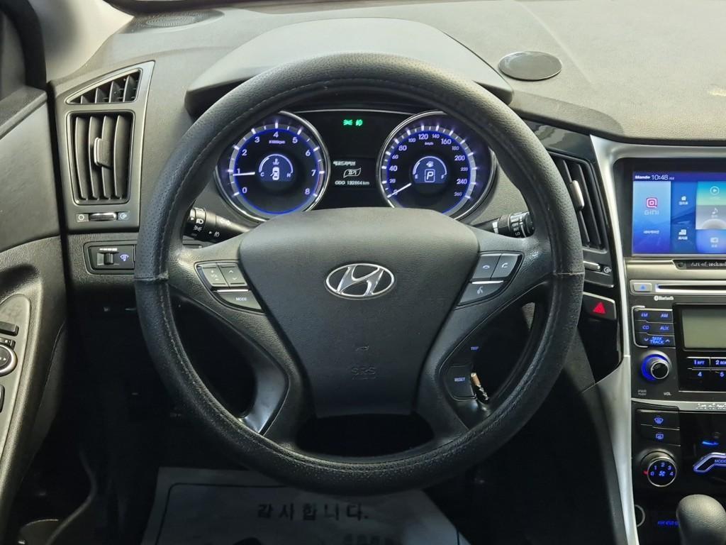 HYUNDAI Sonata - Vista 9