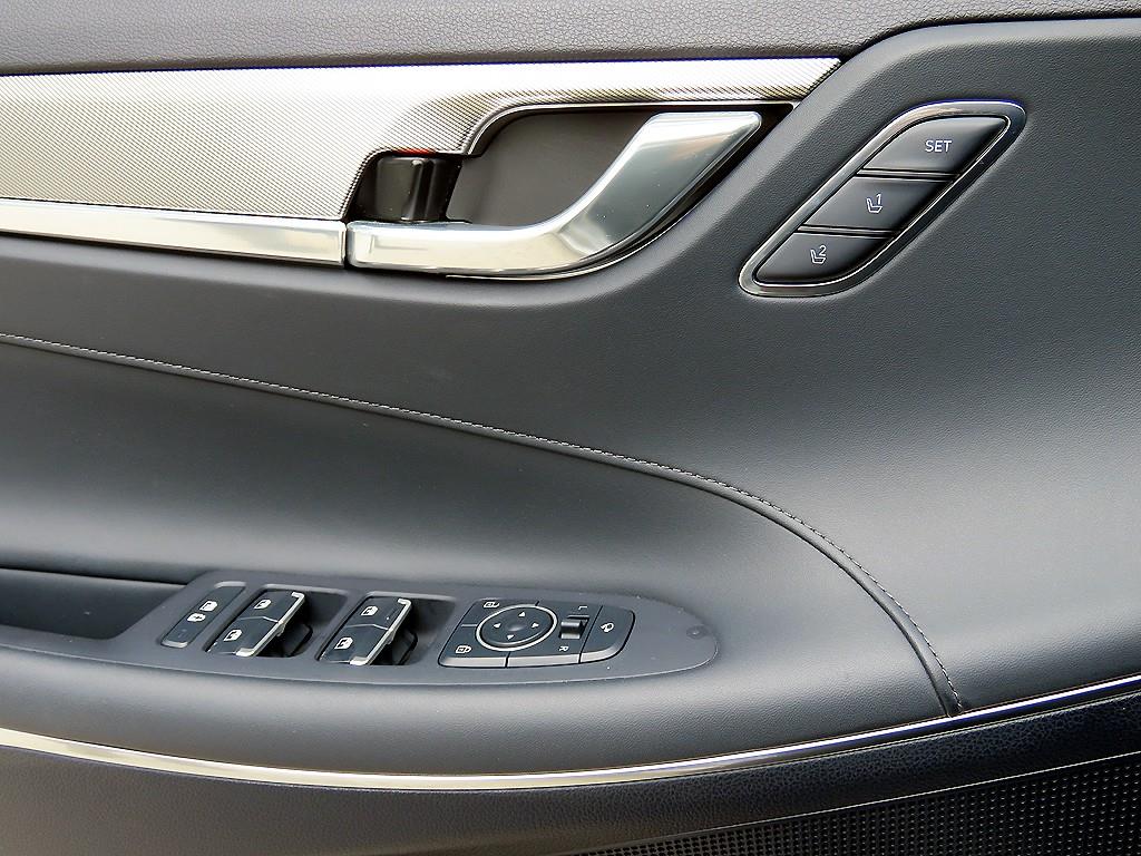 HYUNDAI Grandeur - Vista 11