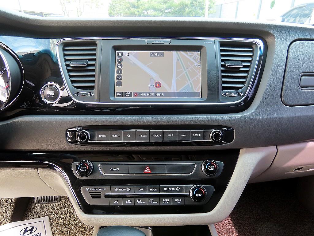 KIA Carnival 2018 Blanco - Importación desde Corea - HF Imports Iquique - Foto 13