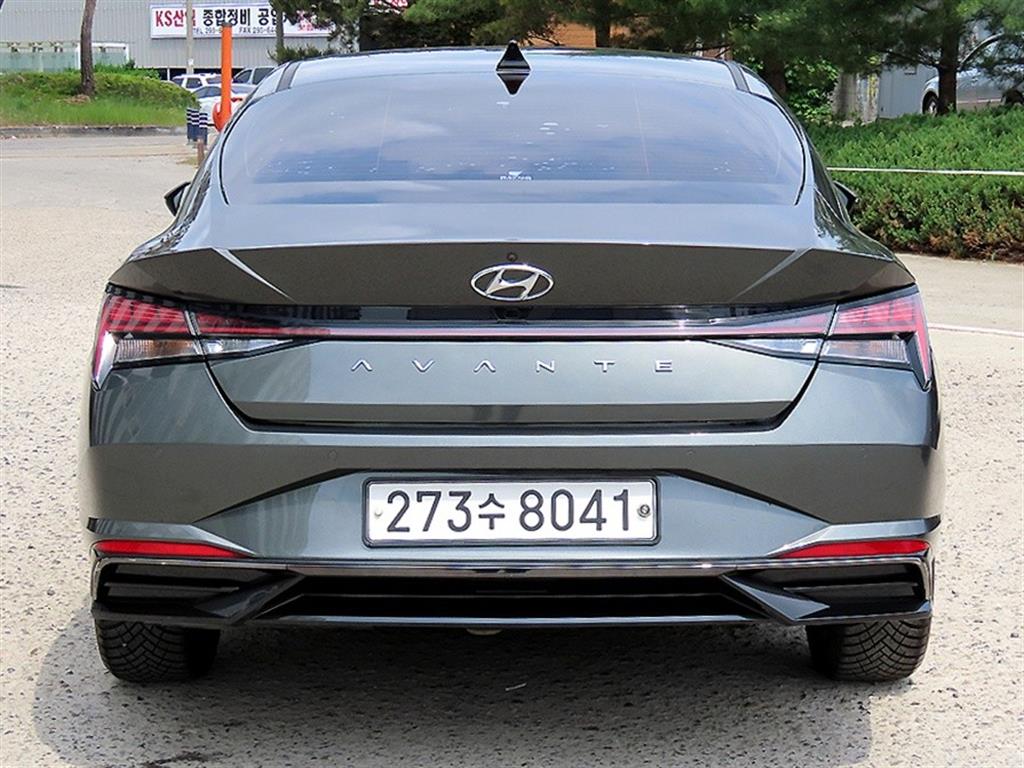 HYUNDAI Avante - Vista 4