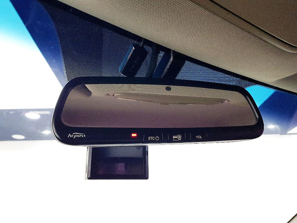 KIA Carnival - Vista 11