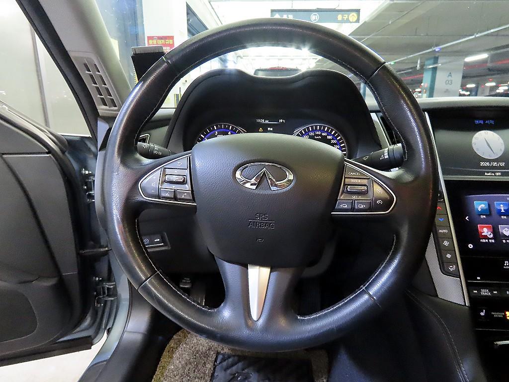 Infiniti Q - Vista 8