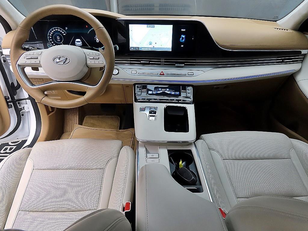 HYUNDAI Grandeur - Vista 7