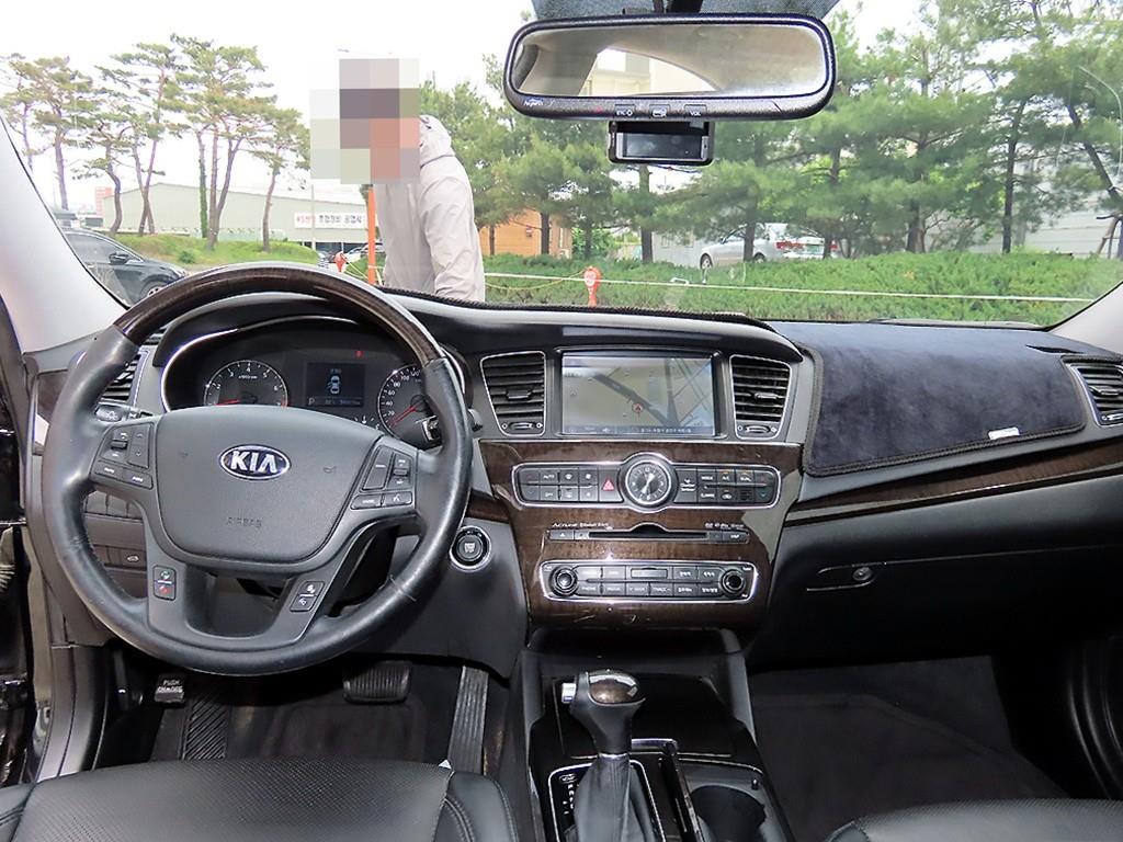 KIA K7 - Vista 7