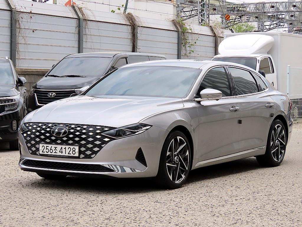 HYUNDAI Grandeur - Vista 2