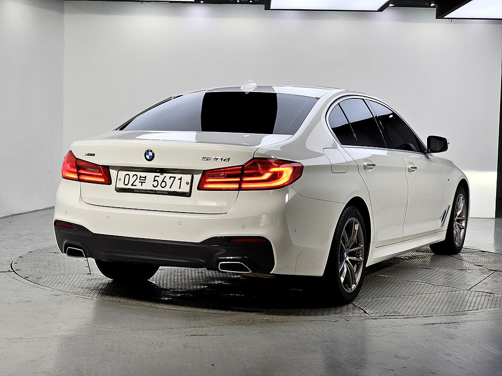 BMW 5 Series - Vista 4
