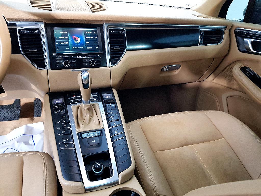 Porsche Macan - Vista 10