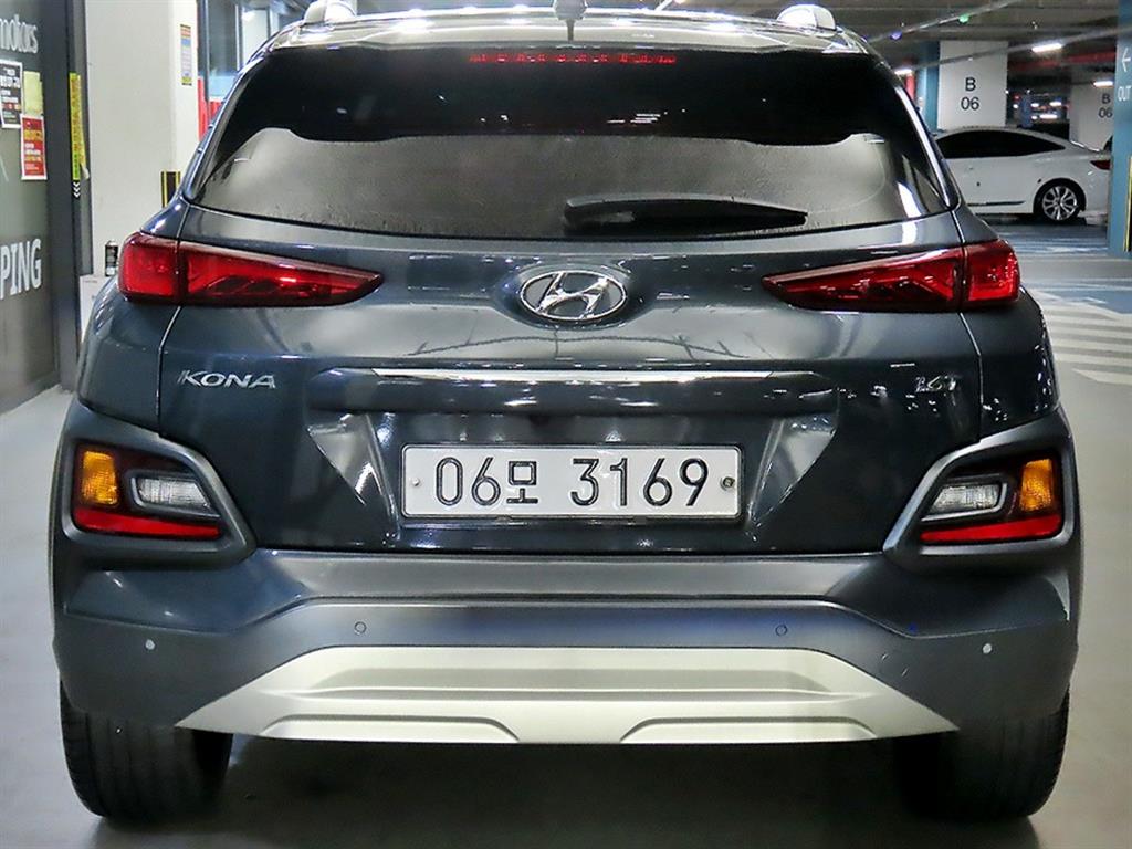 HYUNDAI Kona - Vista 5