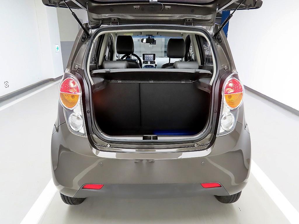 Chevrolet Spark - Vista 5