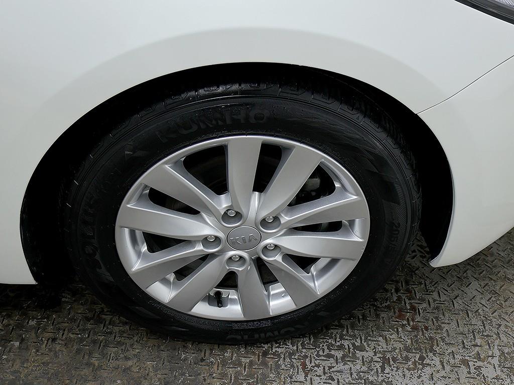 KIA K3 2014 Blanco - Importación desde Corea - HF Imports Iquique - Foto 7