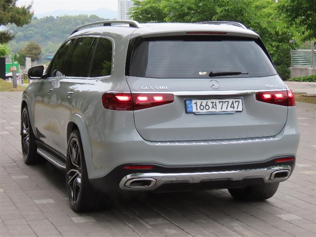 Mercedes Benz GLS Class - Vista 7