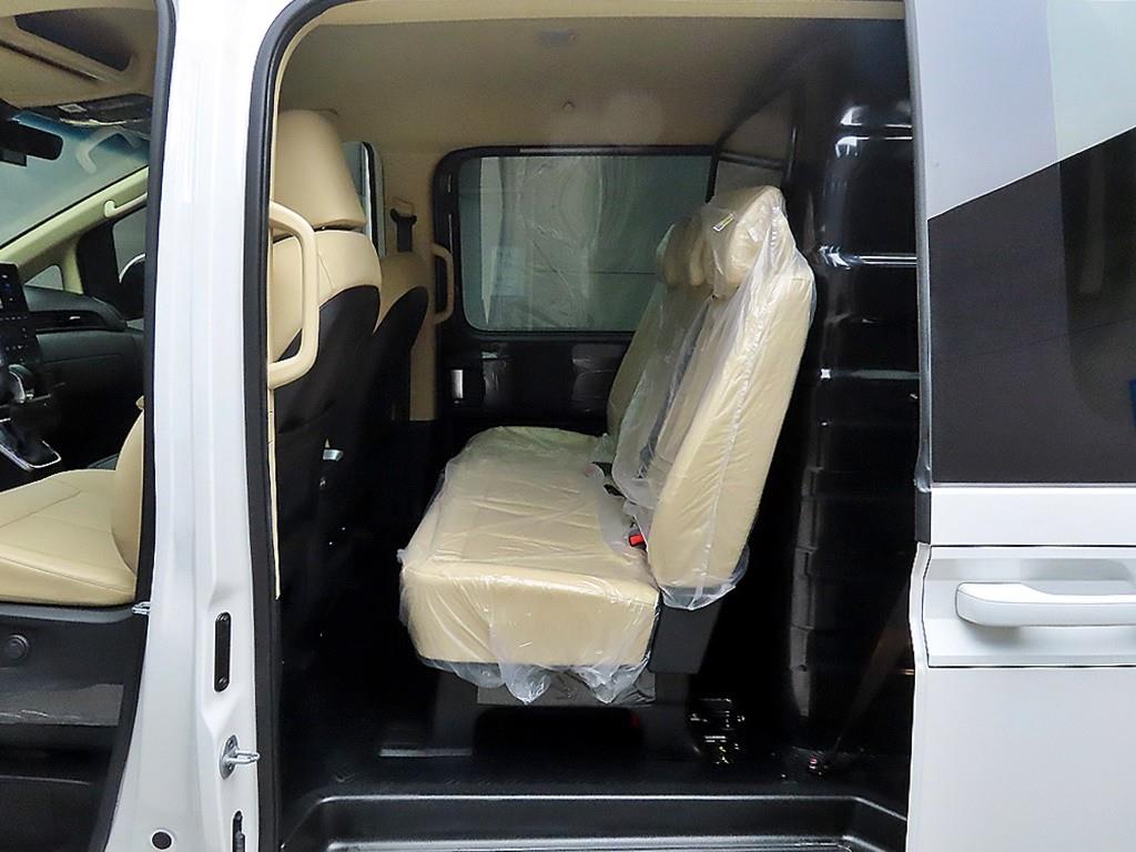 HYUNDAI Staria - Vista 6