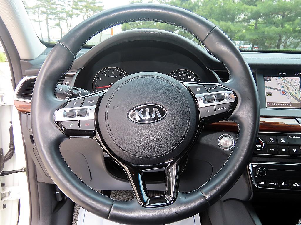 KIA K7 - Vista 8