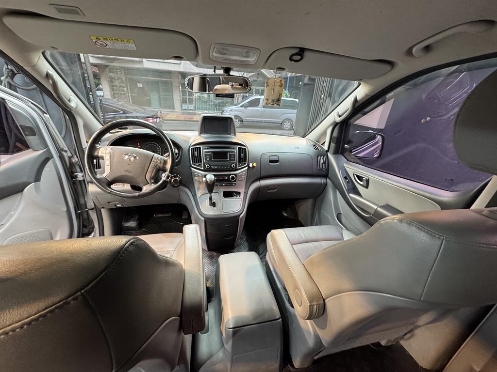 HYUNDAI Starex 2018 Gris - Importación desde Corea - HF Imports Iquique - Foto 16