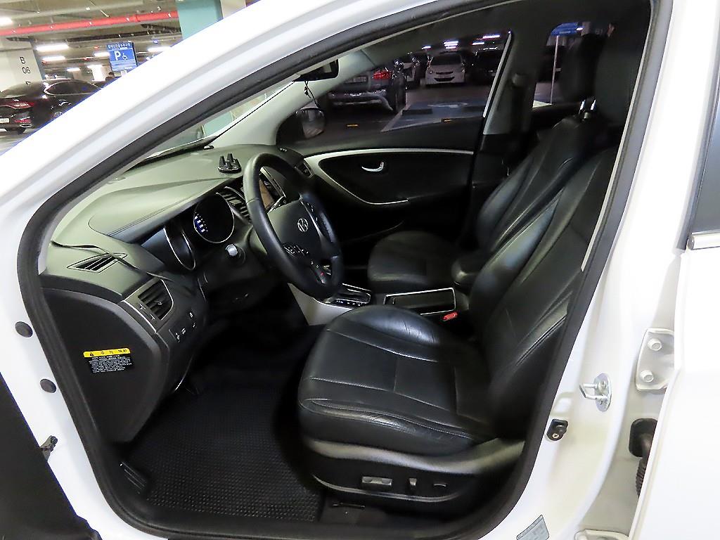 HYUNDAI i30 - Vista 6