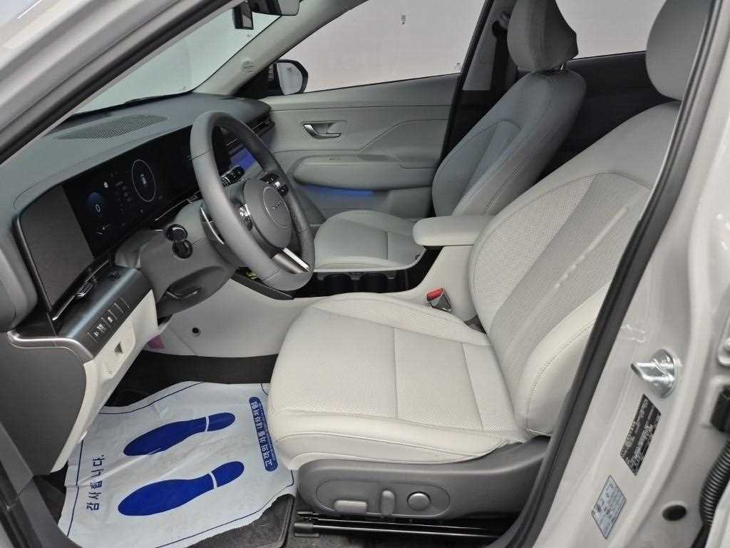 HYUNDAI Kona - Vista 11