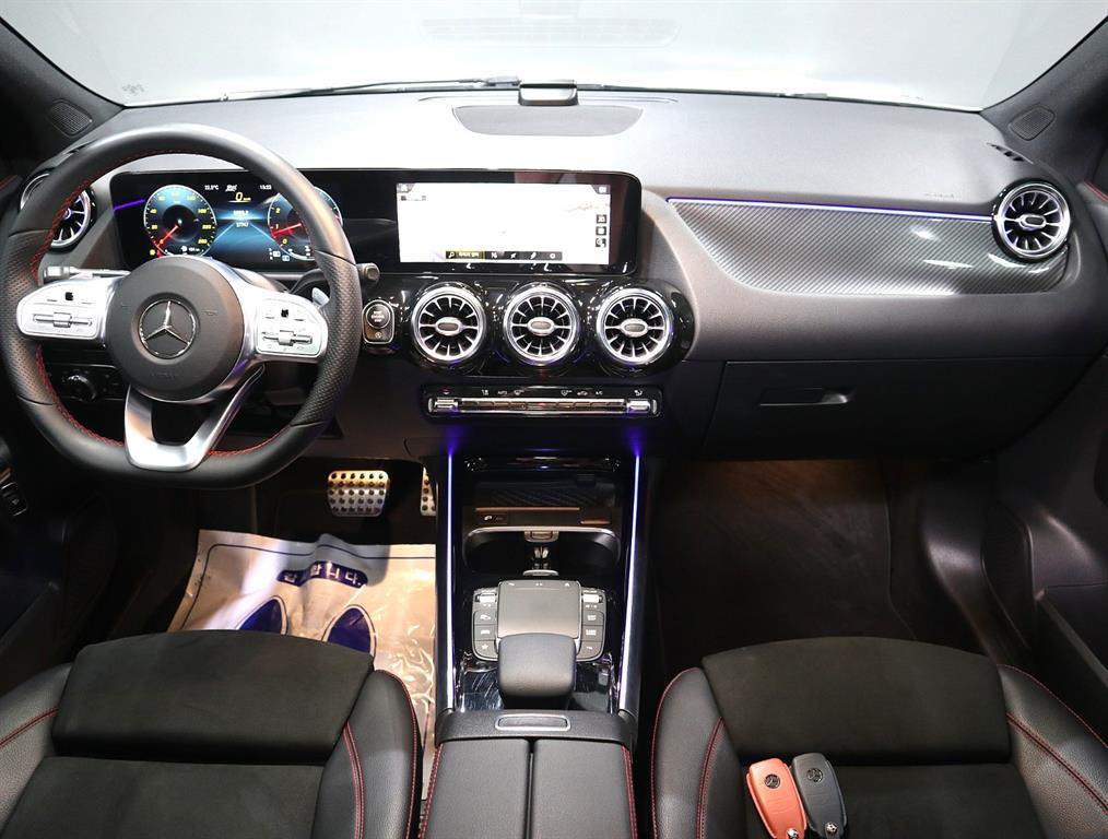 Mercedes Benz GLA Class - Vista 5