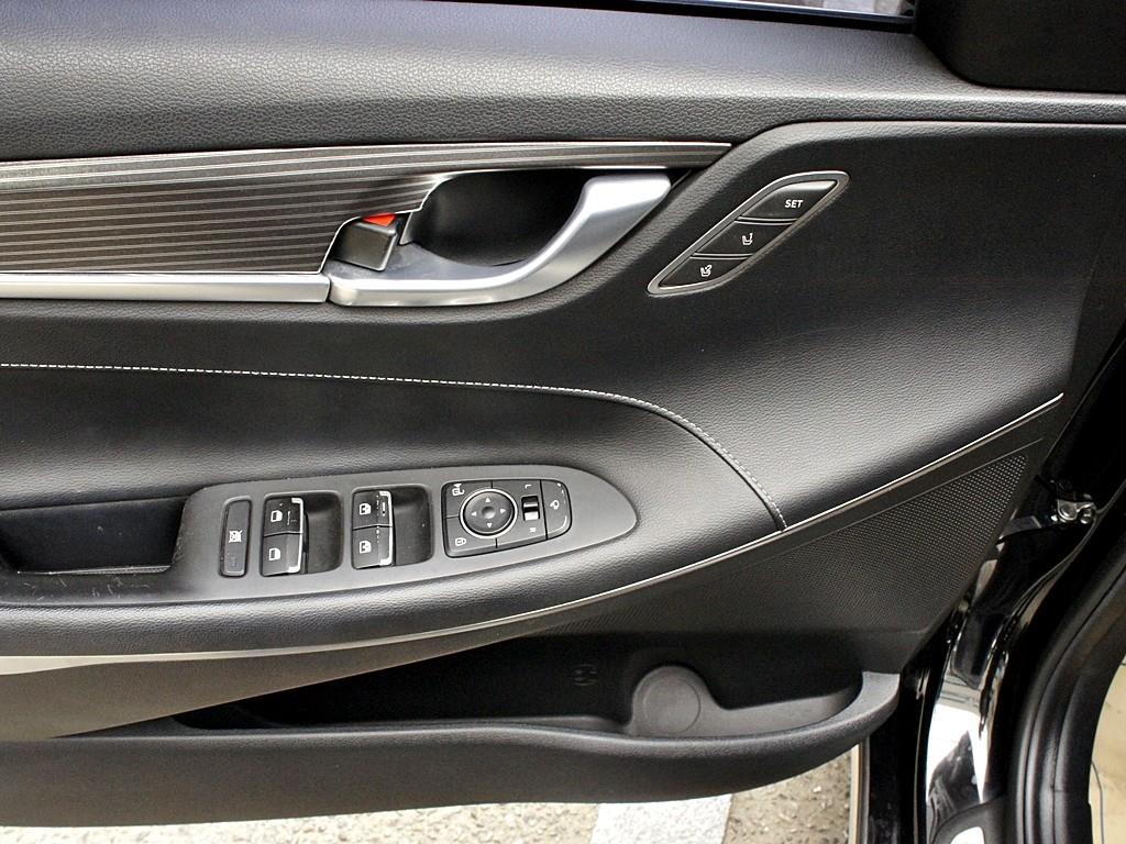 HYUNDAI Grandeur 2018 Negro - Importación desde Corea - HF Imports Iquique - Foto 13